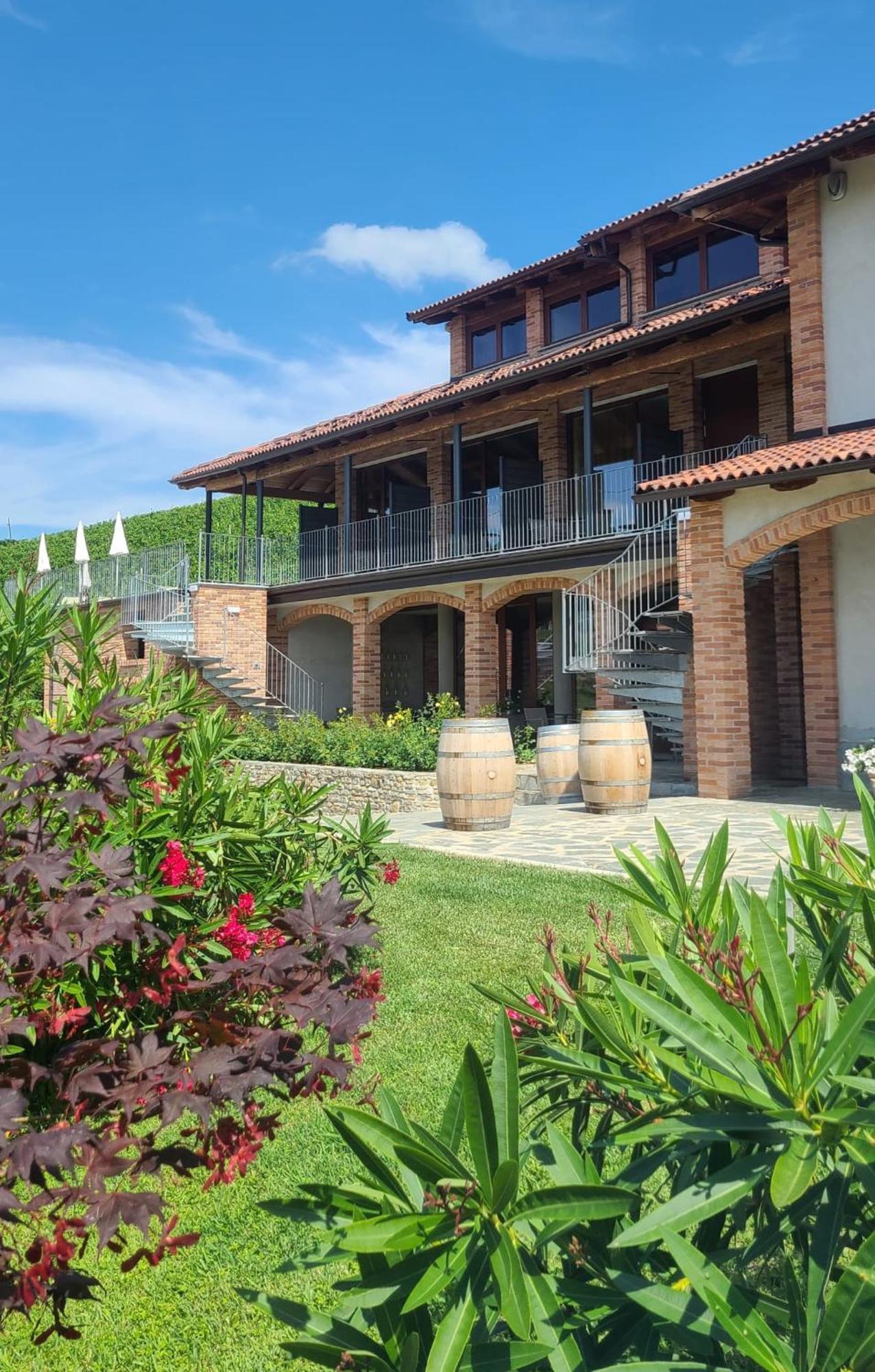 Casa Castella - Adults Only - Langhe Vila Diano dʼAlba Exterior foto