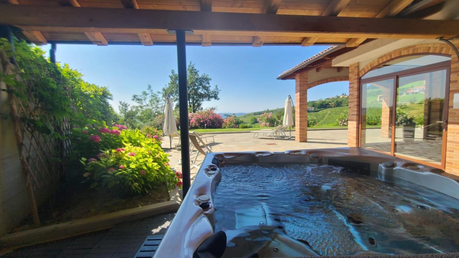 Casa Castella - Adults Only - Langhe Vila Diano dʼAlba Exterior foto